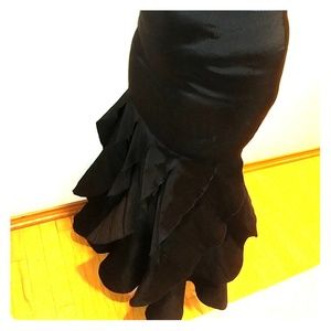Black Ruffle Bottom Mermaid Formal Skirt